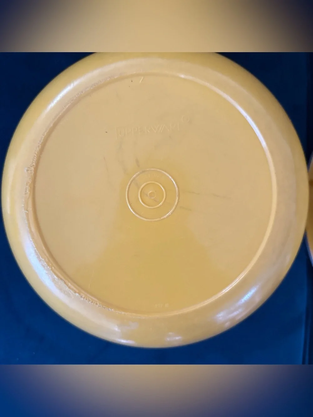 Vintage set 2 Tupperware Plastic Storage Bowls With Lids Yellow 12” 9” Nesting